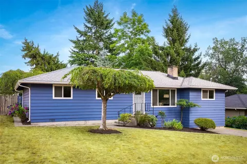 Exterior - 24125 2nd Pl W, Bothell, WA 98021 photo 12 of 15
