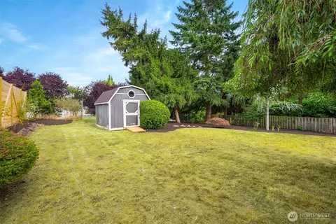 Exterior - 24125 2nd Pl W, Bothell, WA 98021 photo 6 of 15