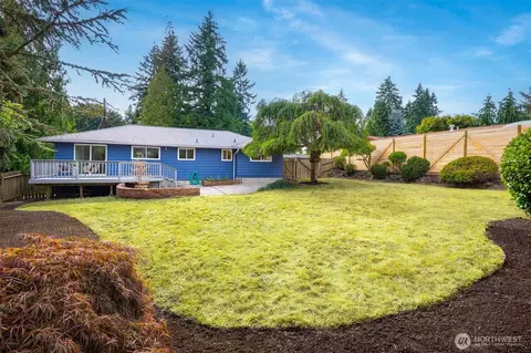 Exterior - 24125 2nd Pl W, Bothell, WA 98021 photo 5 of 15
