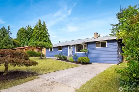 Exterior - 24125 2nd Pl W, Bothell, WA 98021 photo 14 of 15
