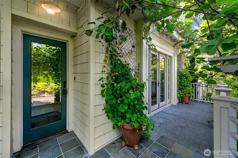173 37th Ave E, Seattle, WA 98112 photo 3