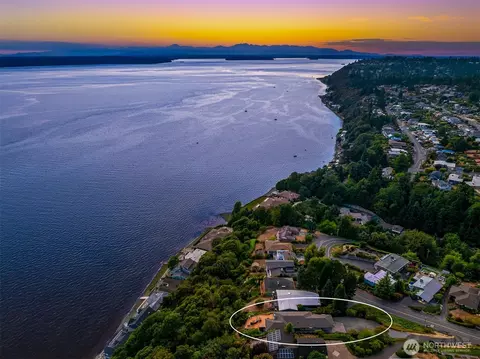 12635 Shorewood Dr SW, Burien, WA 98146