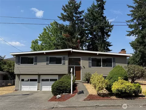 1809 Blaine Ave NE, Renton, WA 98056