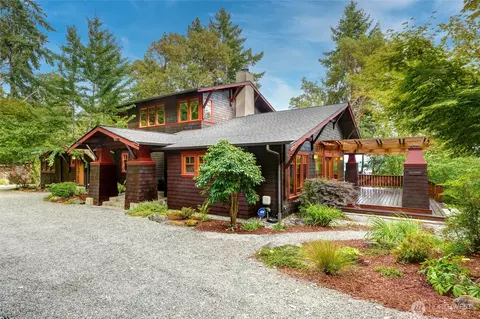 27612 94th St SW, Vashon, WA 98070