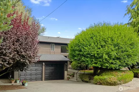525 Holly Dr, Edmonds, WA 98020
