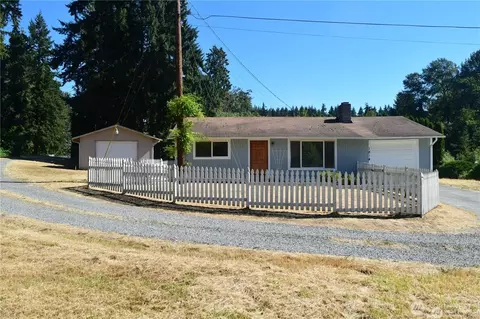 1814 Larch Way, Lynnwood, WA 98036