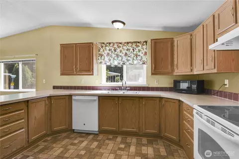1630 Kimberly Ave, Enumclaw, WA 98022 photo 5