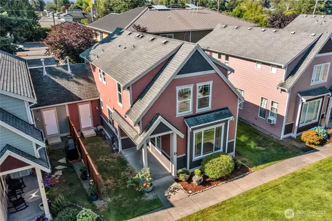 1720 Garfield St #4, Enumclaw, WA 98022 photo 2