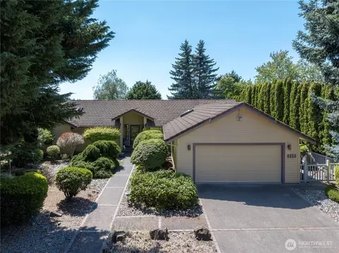 9926 Onyx Dr SW, Lakewood, WA 98498