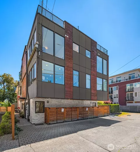 119 18th Ave E #B, Seattle, WA 98112