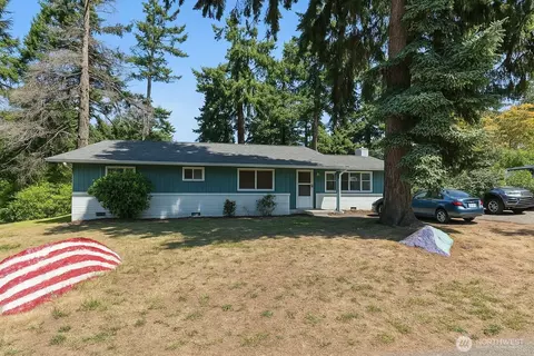 230 SE 8th Ave, Oak Harbor, WA 98277