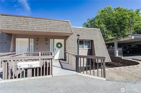 1818 Skyline Dr #42, Wenatchee, WA 98801
