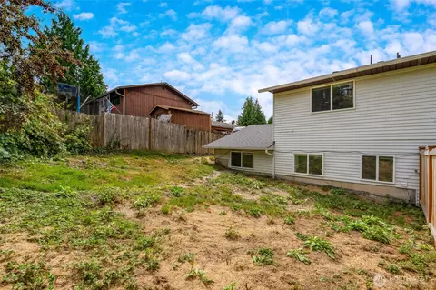 Exterior - 6013 W Beech St #A & B, Everett, WA 98203 photo 4 of 6