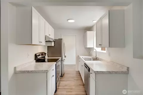 Kitchen - 6013 W Beech St #A & B, Everett, WA 98203 photo 1 of 6