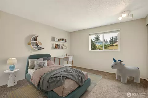 Bedroom - 6013 W Beech St #A & B, Everett, WA 98203 photo 4 of 4
