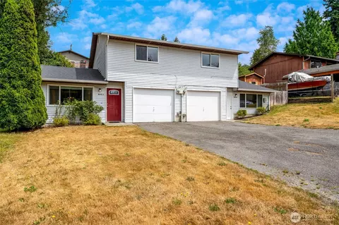 Exterior - 6013 W Beech St #A & B, Everett, WA 98203 photo 2 of 6