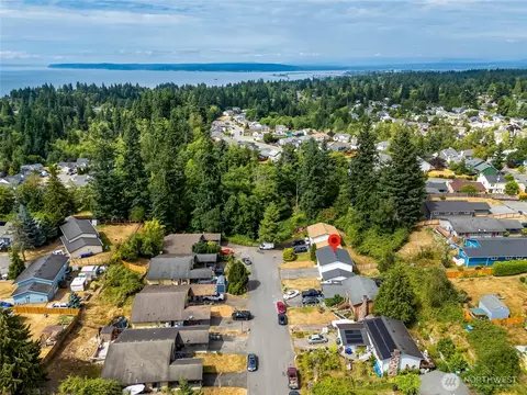 View/Area - 6013 W Beech St #A & B, Everett, WA 98203 photo 2 of 4