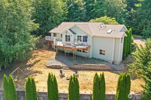 1069 NW Luoto Ct, Poulsbo, WA 98370