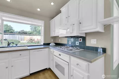 7920 E Glen Dr, Everett, WA 98203 photo 10