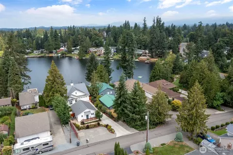 21756 SE 262nd Pl, Maple Valley, WA 98038