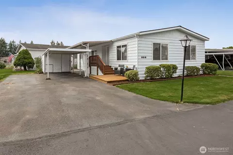 926 Pine Dr, Enumclaw, WA 98022