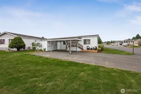 926 Pine Dr, Enumclaw, WA 98022 photo 2