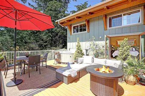 511 Fort Ebey Rd, Coupeville, WA 98239