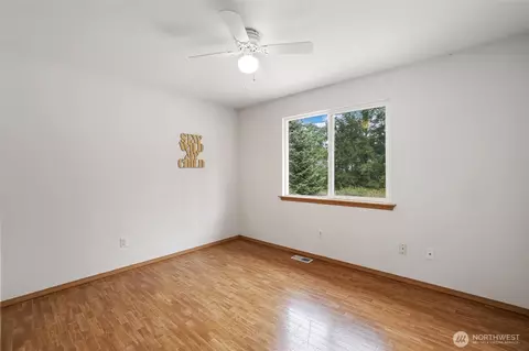 Bedroom - 23201 40th Ave E, Spanaway, WA 98387 photo 2 of 5