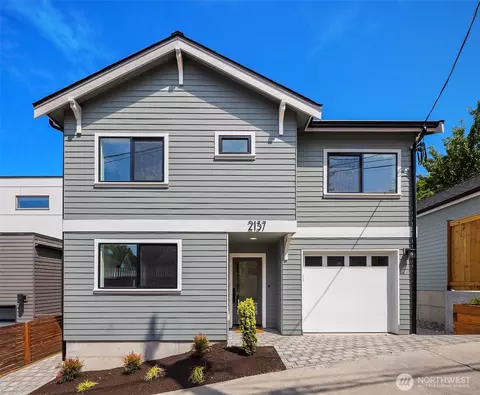 2137 N 62nd St, Seattle, WA 98103