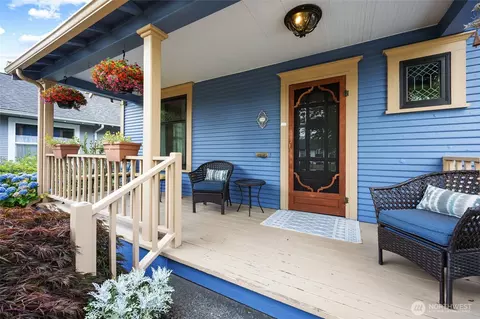 211 N Oak St, Centralia, WA 98531