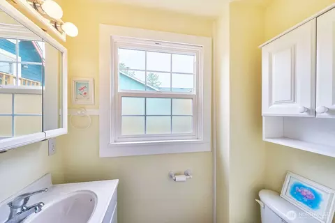 1015 40th Pl, Seaview, WA 98644 photo 9