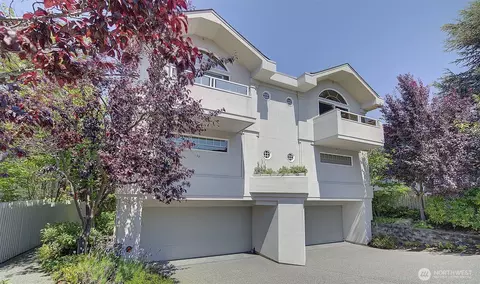 645 Bell St #101, Edmonds, WA 98020