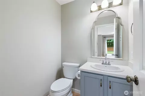 Bath - 11524 40th Dr SE, Everett, WA 98208 photo 1 of 5