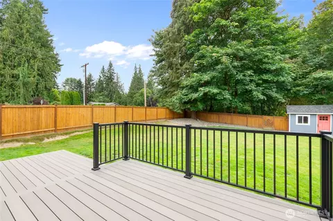Exterior - 11524 40th Dr SE, Everett, WA 98208 photo 3 of 6