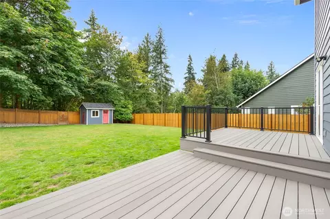 Exterior - 11524 40th Dr SE, Everett, WA 98208 photo 2 of 6