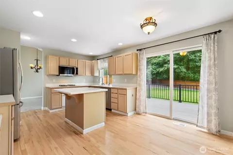 Kitchen - 11524 40th Dr SE, Everett, WA 98208 photo 2 of 2