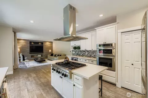 Kitchen - 2827 191st Pl SE, Bothell, WA 98012 photo 2 of 4