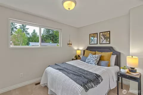 Bedroom - 10141 NE 202nd St, Bothell, WA 98011 photo 2 of 4
