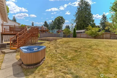 Exterior - 10141 NE 202nd St, Bothell, WA 98011 photo 5 of 7