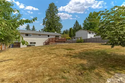 Exterior - 10141 NE 202nd St, Bothell, WA 98011 photo 4 of 7