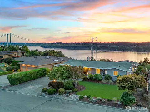 2702 Vista View Dr, Tacoma, WA 98407