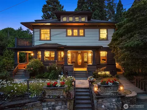 1121 Grand Ave, Seattle, WA 98122