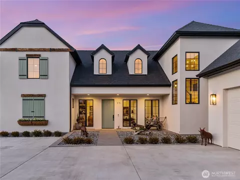 315 Pugsley Pl NW, East Wenatchee, WA 98802
