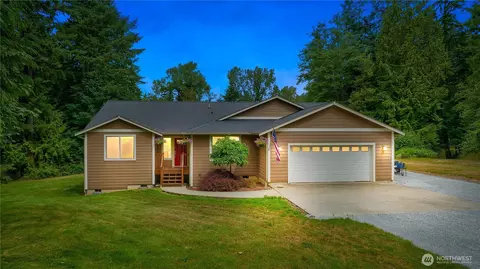 22237 Shady Ln, Mount Vernon, WA 98274