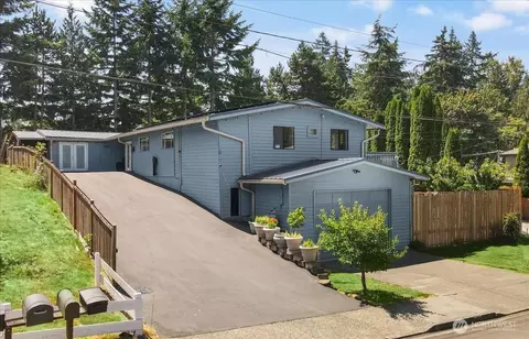 7801 NE 133rd Pl, Kirkland, WA 98034