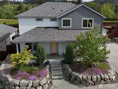 2025 E 9th St, La Center, WA 98629