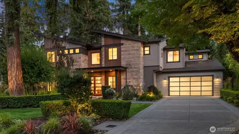 10453 SE 19th St, Bellevue, WA 98004