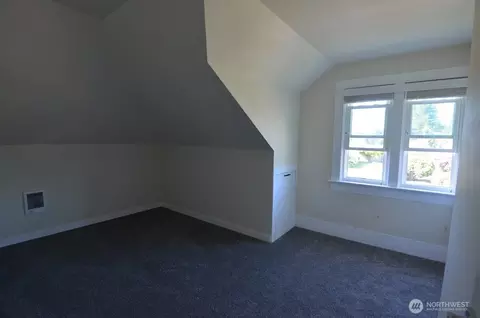 Bedroom - 15508 Meade Mccumber Rd E, Sumner, WA 98390 photo 6 of 7