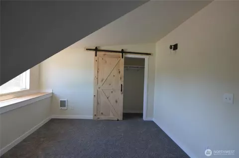 Bedroom - 15508 Meade Mccumber Rd E, Sumner, WA 98390 photo 3 of 7