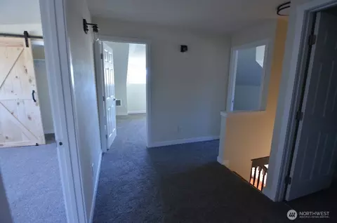 Entry Way - 15508 Meade Mccumber Rd E, Sumner, WA 98390 photo 4 of 5